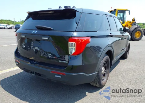 2023 Ford Police Interceptor z USA, uszkodzony, nr VIN 1FM5K8AB1PGC18265